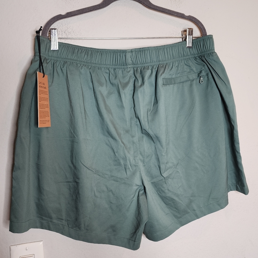 NWT Girlfriend Collective Green Lined Running Shorts Size 7 Estimated 2X/3X - Picture 3 of 15